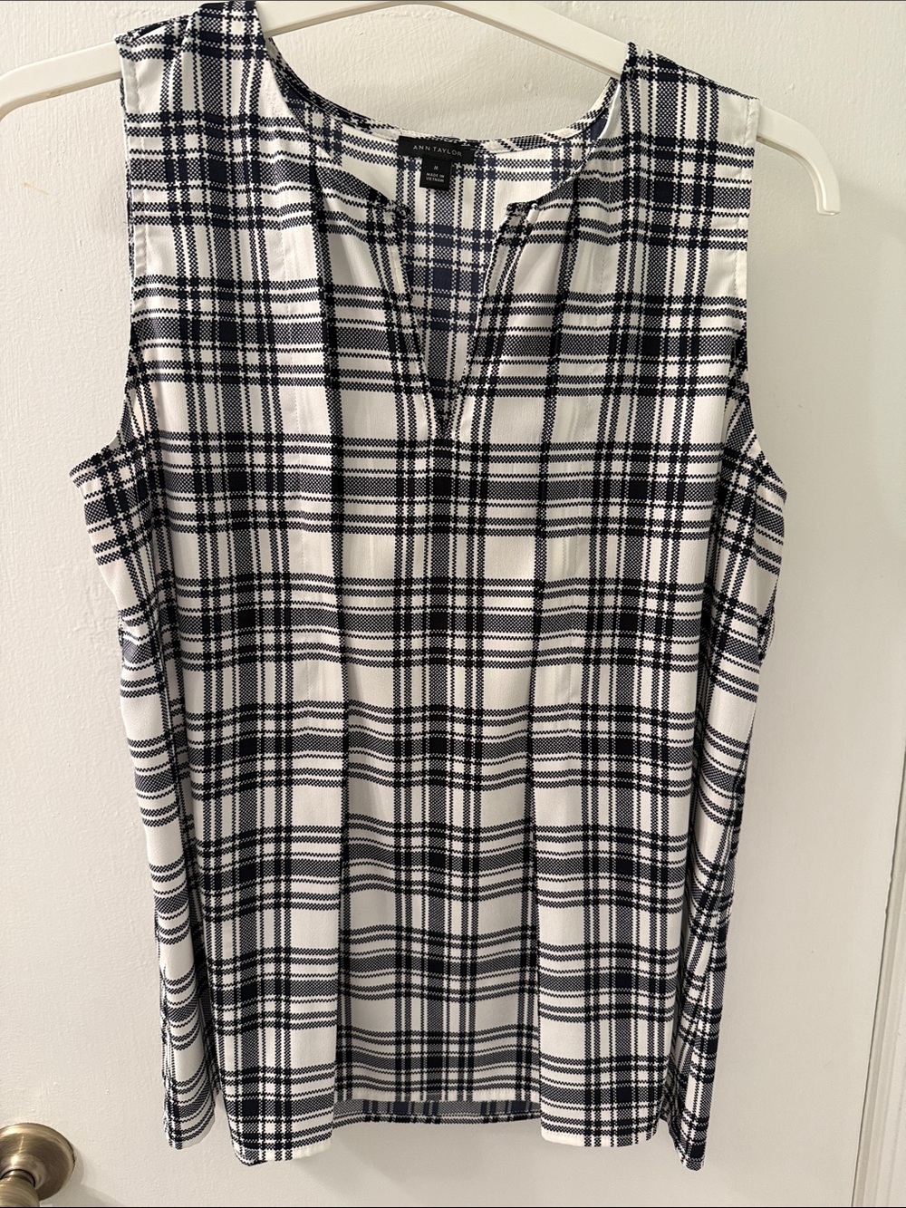 Ann Taylor Black and White Plaid Sleeveless Blouse